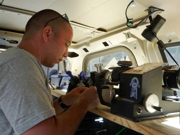 Car & Vehicle Locksmith Honolulu in a High-Tech Mobile Workshop